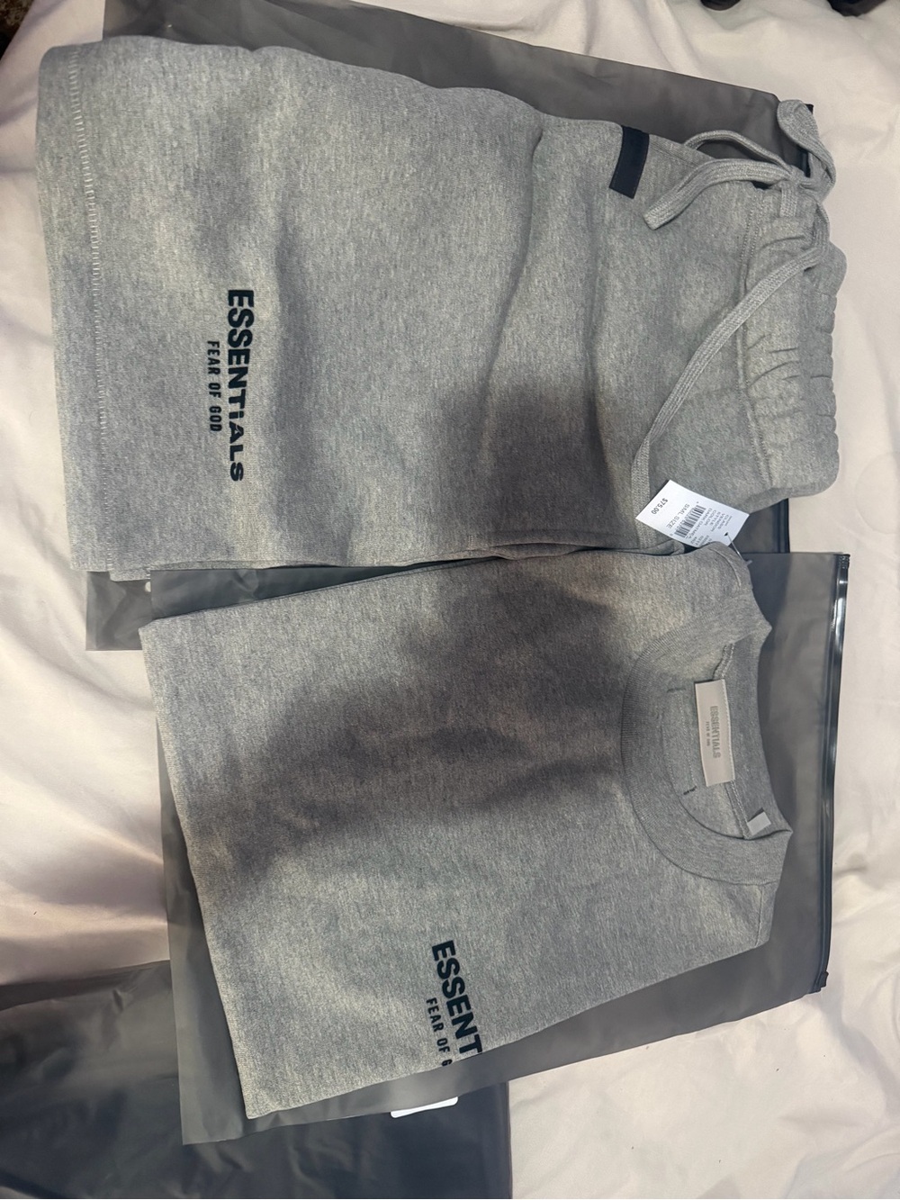 Essentials dark oatmeal set shirt&short